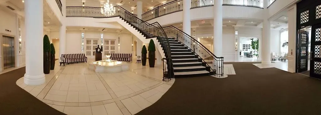 Kashaneh At Meridian Apartment Toronto Canada